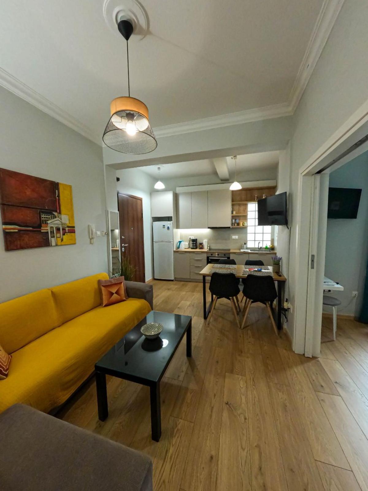 Comfortable Apt, Next To Archeological Museum! 雅典 外观 照片