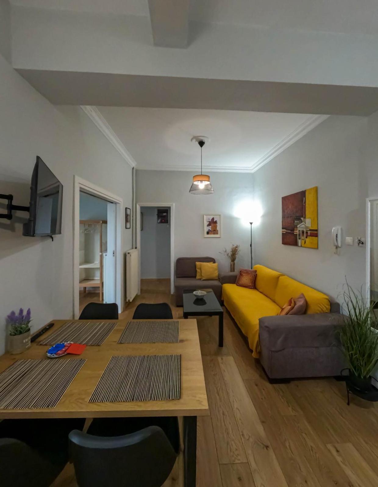 Comfortable Apt, Next To Archeological Museum! 雅典 外观 照片